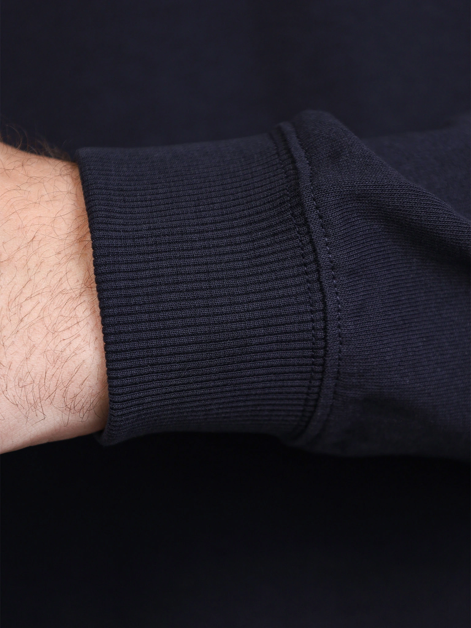 Лонгслив темно-синего цвета из хлопка 